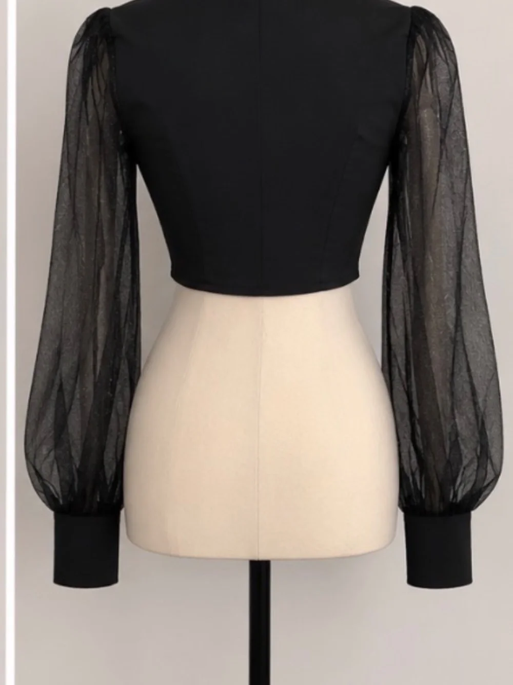 Black mesh sleeve cropped top - Picture 3 of 3